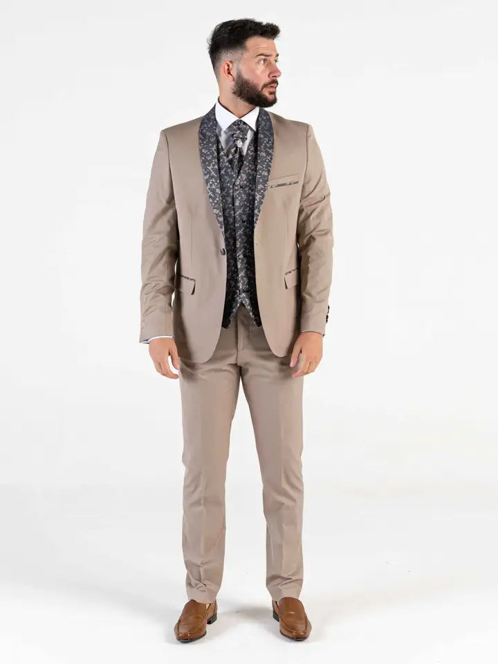 Classic - Beige Tuxedo